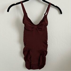 Skims Seamless Sculpt Brief Bodysuit in Oxblood size XS